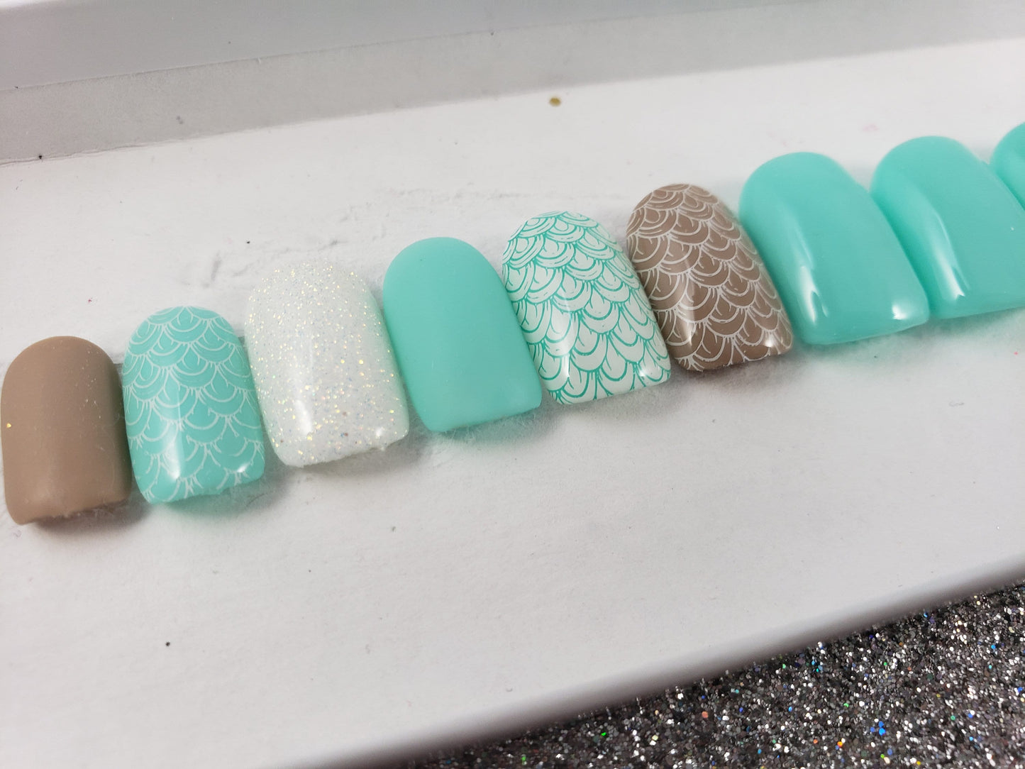 Blue, Nude and White Pattern Luxury Reusable Hand Painted False Nails Fake Press Ons