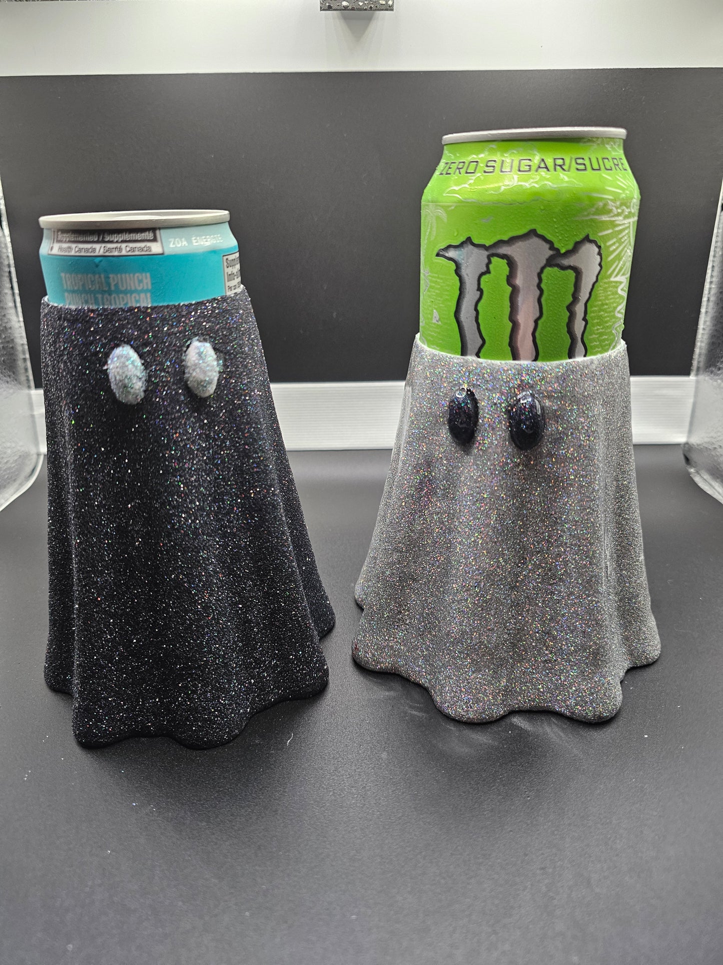 👻 Ghost Can Hugger