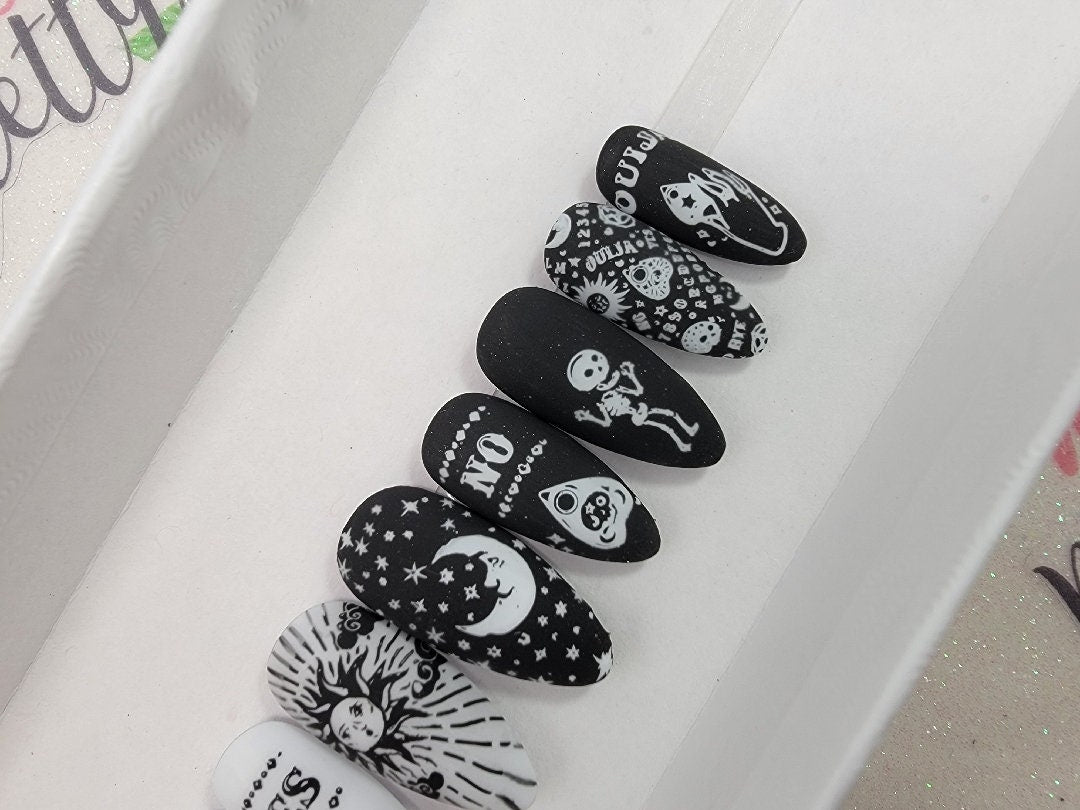 Oiuja, Occult, Witchy Halloween Nails ..Press On Nails,  False, Fake Nails Glue Ons