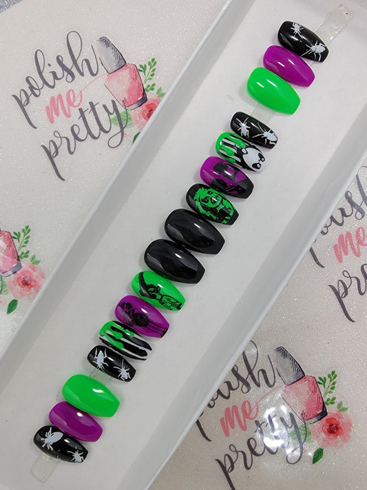 Horror Movie Collection...Beetles Bug Guy Neon Green.  Lydia, Beetle....Press On Nails,  False, Fake Nails Glue Ons